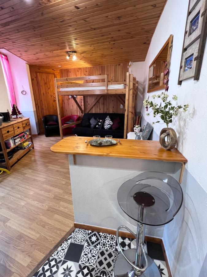 L'Astazou "Pret Gracieux Du Materiel De Ski" Au Studio Luz-Saint-Sauveur Εξωτερικό φωτογραφία