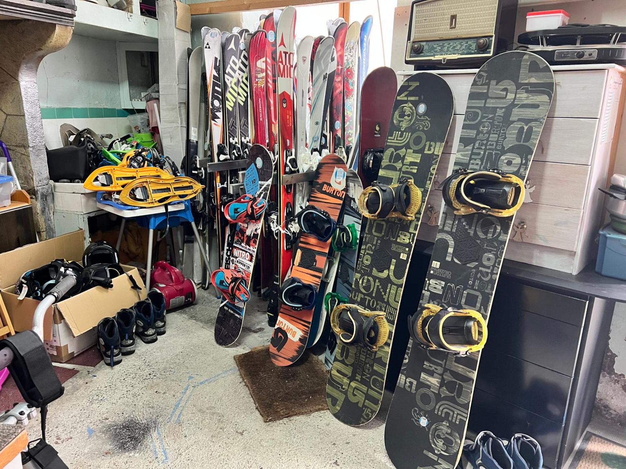 L'Astazou "Pret Gracieux Du Materiel De Ski" Au Studio Luz-Saint-Sauveur Εξωτερικό φωτογραφία